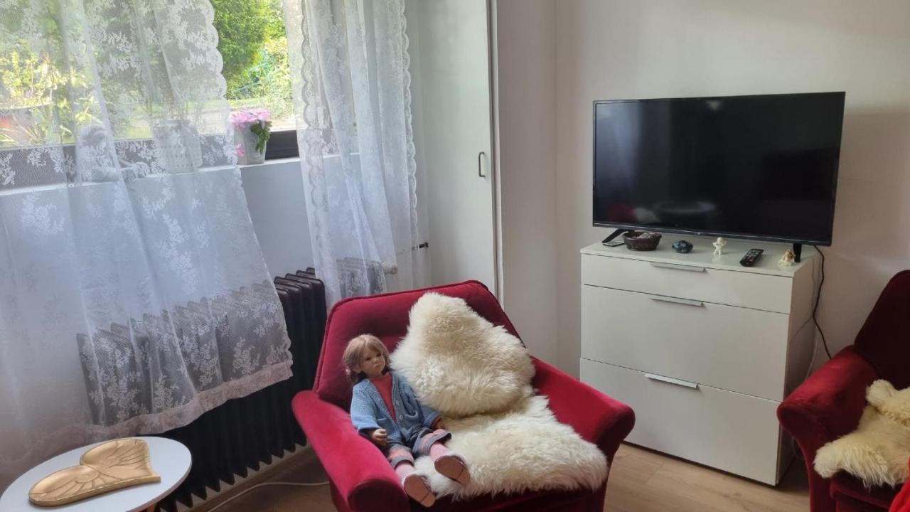 Ferienzimmer Bei Thomas - Gemuetliches Schlaf- Und Wohnzimmer Mit Modernem Bad Ulm Exterior photo